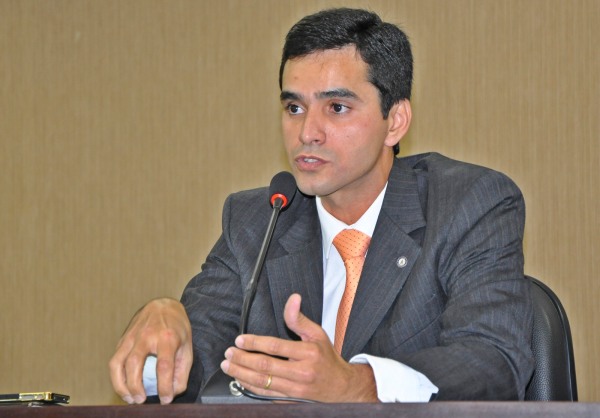 Anderson Bastos, titular da 48ª Vara de Juizados Especiais da Capital
